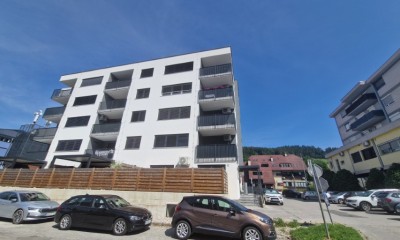 Oddamo poslovni prostor, Prevalje, center